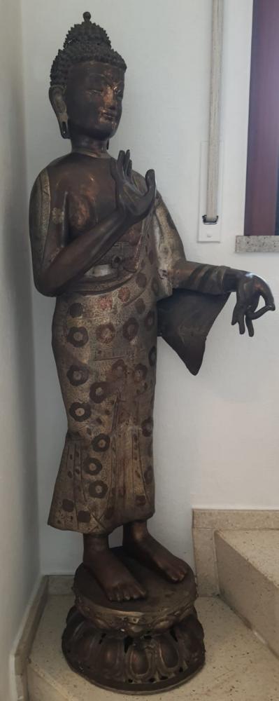 Buddha-Figur, (134cm) Bronze  - Indien - Mitte 20. Jahrhundert